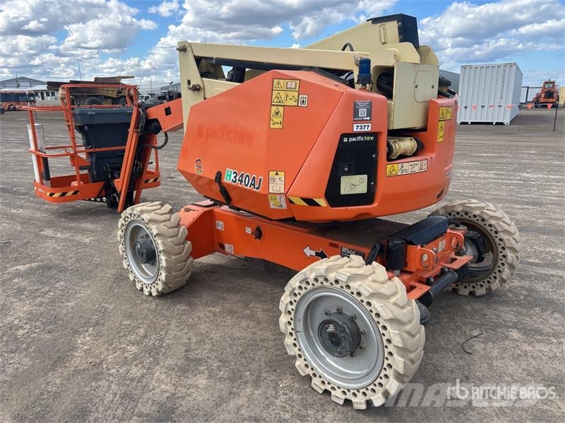 JLG H340AJ 4WD Diesel Articulating Boom Lift رافعات سلة مفصلية