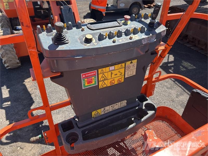 JLG H340AJ 4WD Diesel Articulating Boom Lift Колінчаті підйомники