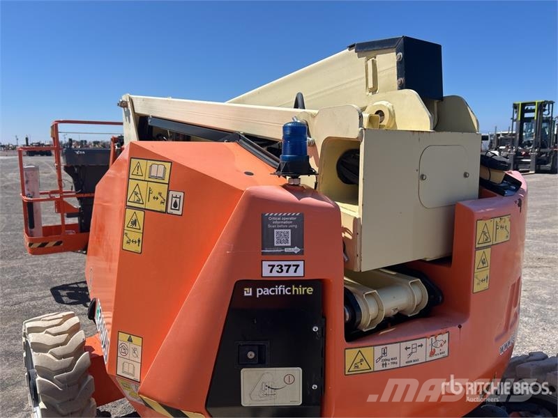JLG H340AJ 4WD Diesel Articulating Boom Lift Колінчаті підйомники