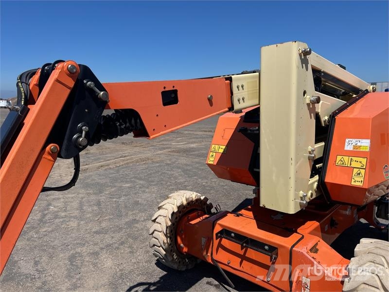 JLG H340AJ 4WD Diesel Articulating Boom Lift Колінчаті підйомники