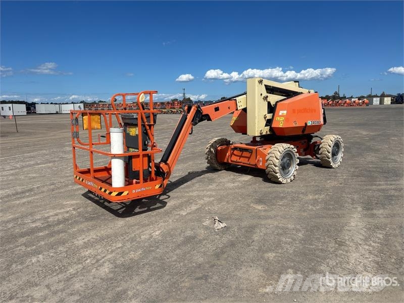 JLG H340AJ 4WD Diesel Articulating Boom Lift رافعات سلة مفصلية