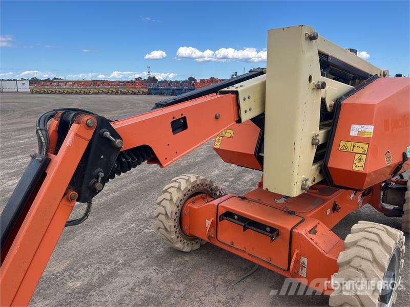 JLG H340AJ 4WD Diesel Articulating Boom Lift رافعات سلة مفصلية
