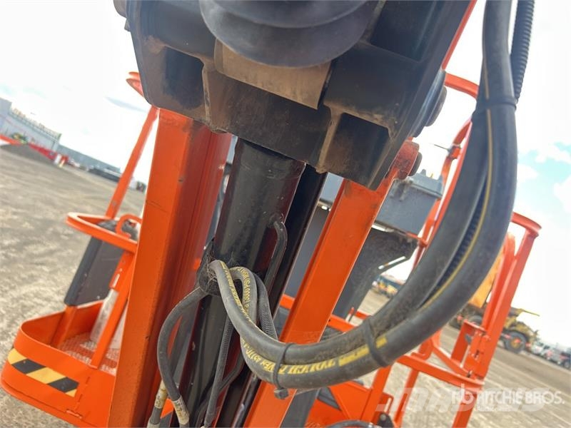 JLG H340AJ 4WD Diesel Articulating Boom Lift رافعات سلة مفصلية