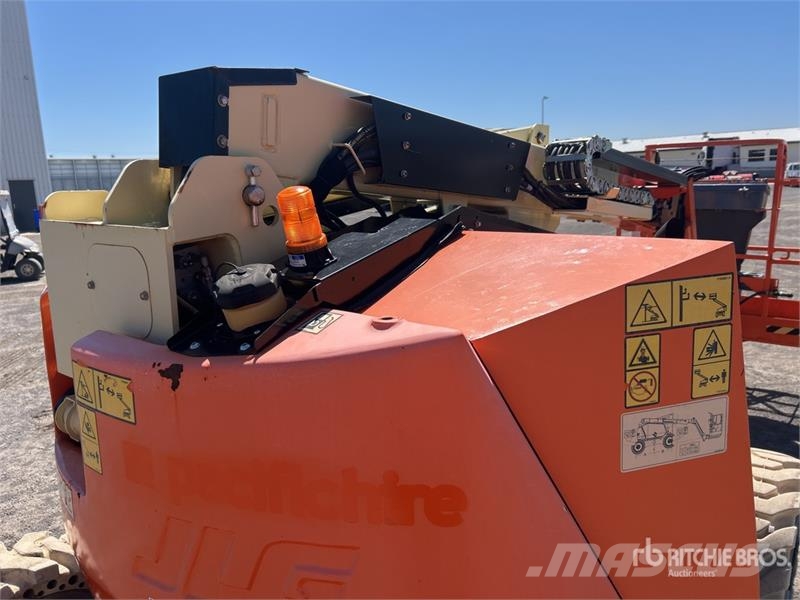JLG H340AJ 4WD Diesel Articulating Boom Lift Колінчаті підйомники