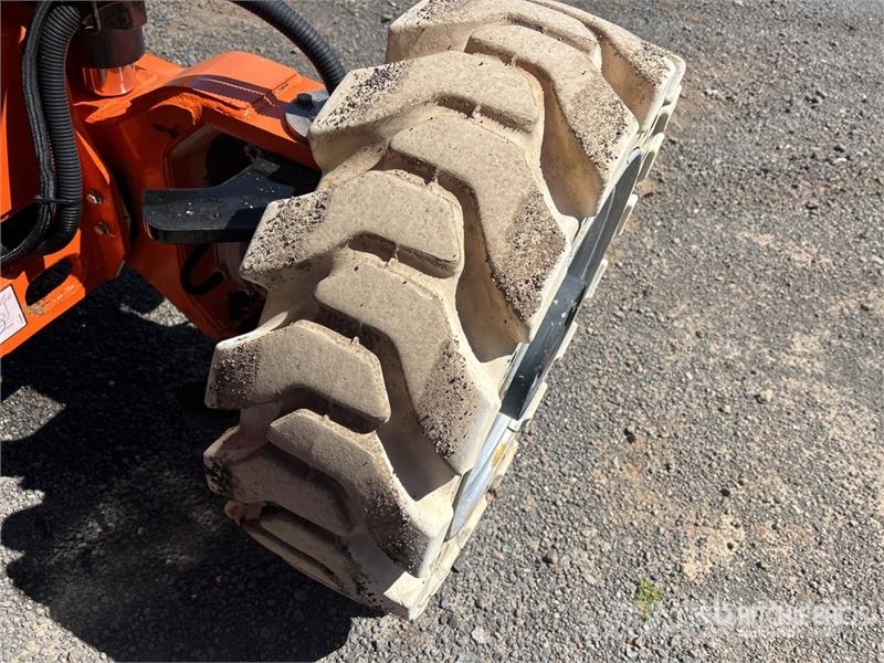 JLG H340AJ 4WD Diesel Articulating Boom Lift Колінчаті підйомники