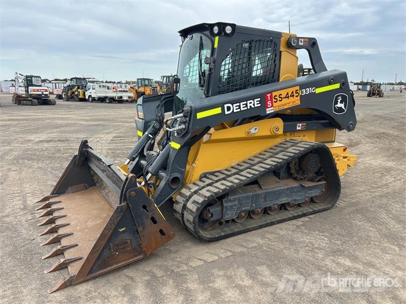 John Deere 331G Minicarregadeiras