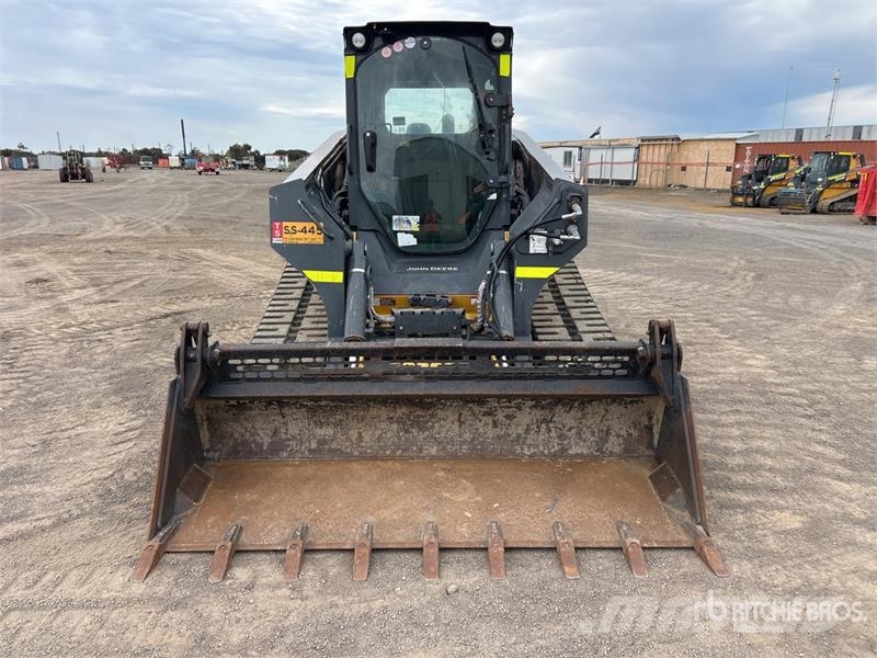 John Deere 331G Minicarregadeiras