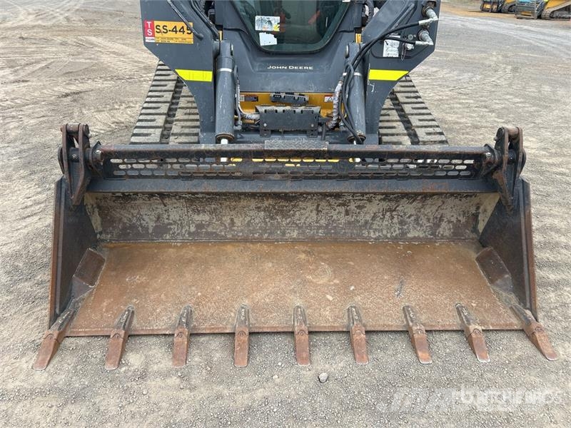 John Deere 331G Minicarregadeiras