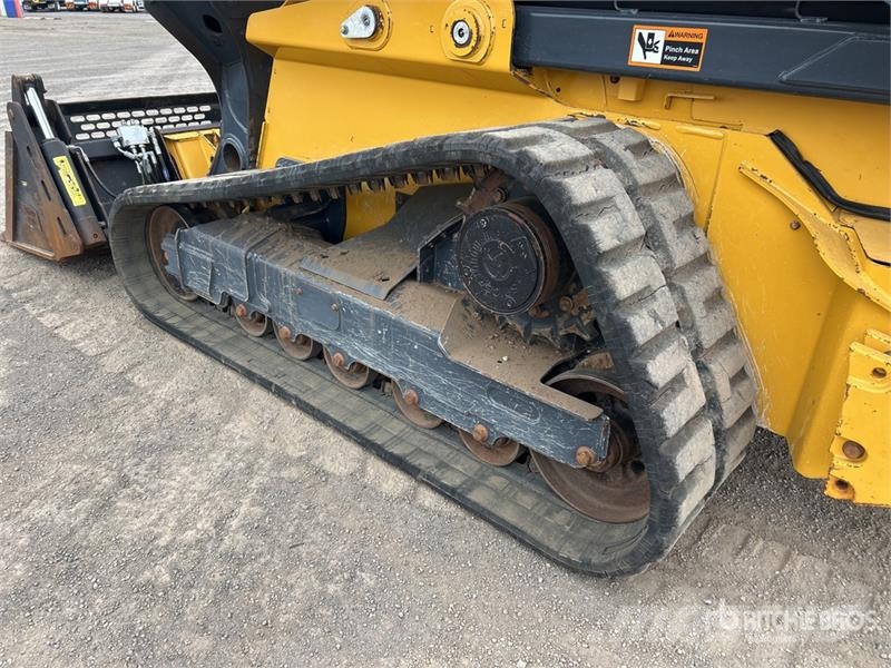 John Deere 331G Minicarregadeiras