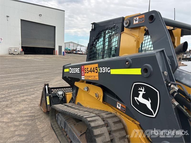 John Deere 331G Minicarregadeiras