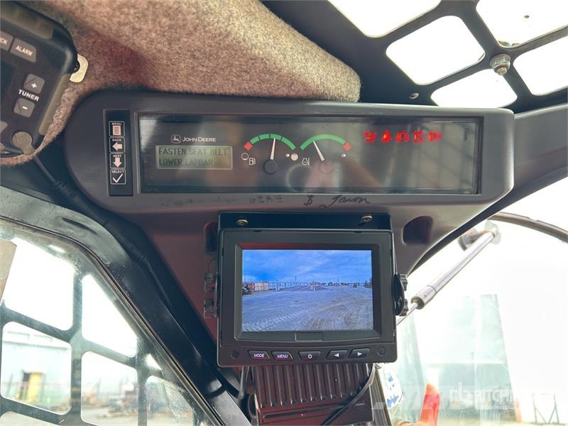John Deere 331G Minicarregadeiras
