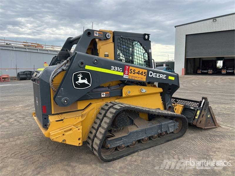 John Deere 331G Minicarregadeiras
