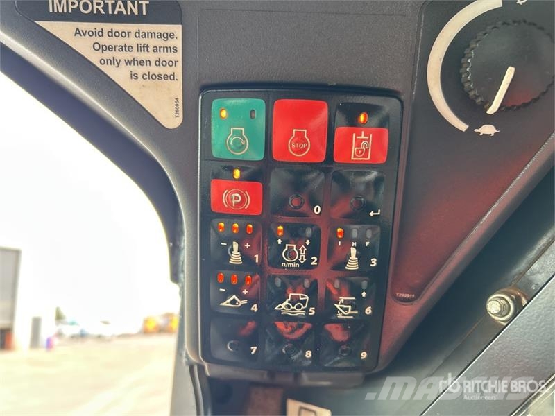 John Deere 331G Minicarregadeiras