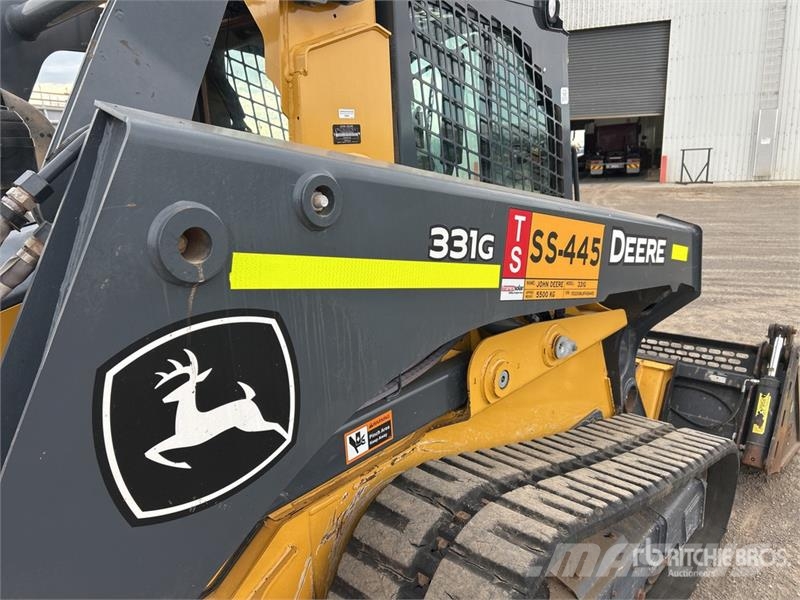 John Deere 331G Minicarregadeiras