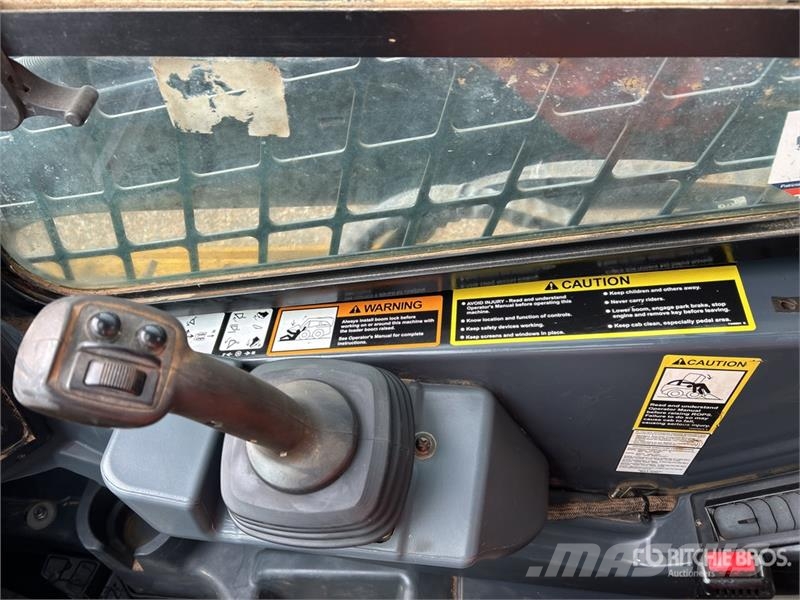 John Deere 333G Minicarregadeiras