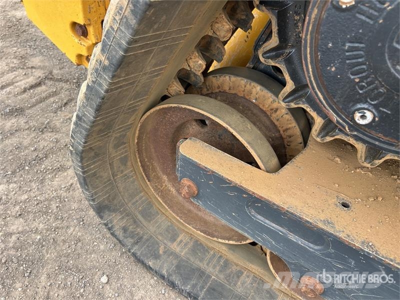 John Deere 333G Minicarregadeiras