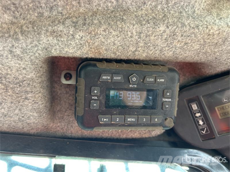 John Deere 333G Minicarregadeiras