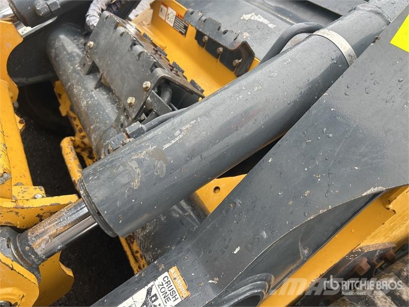 John Deere 333G Minicarregadeiras
