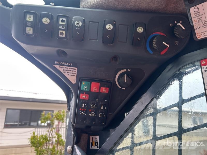 John Deere 333G Minicarregadeiras