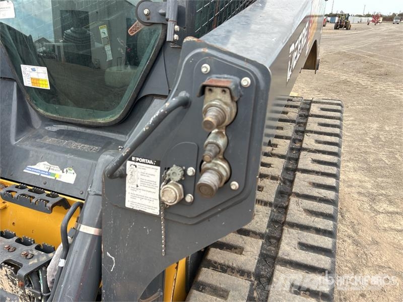 John Deere 333G Minicarregadeiras