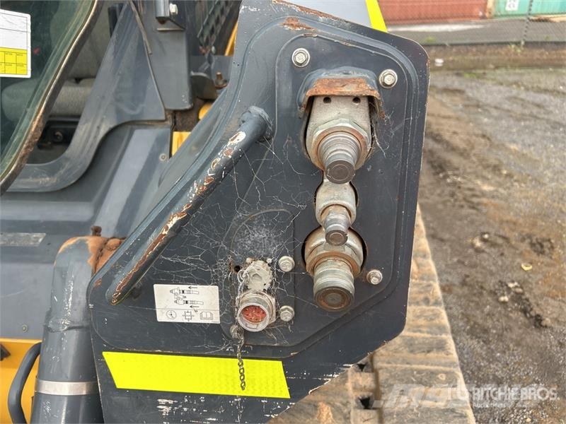 John Deere 333G Minicarregadeiras