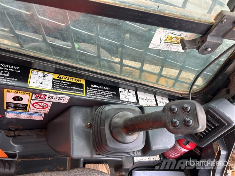 John Deere 333G Minicarregadeiras