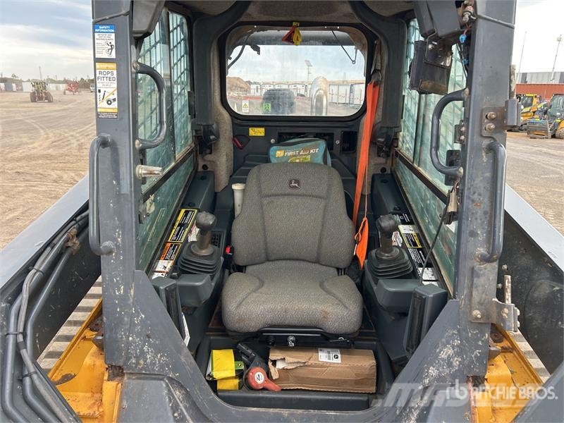 John Deere 333G Minicarregadeiras