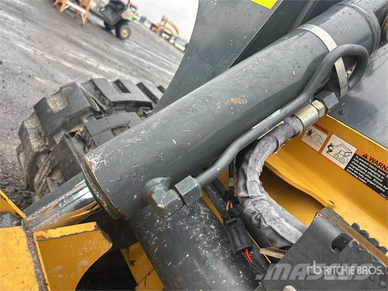 John Deere 333G Minicarregadeiras