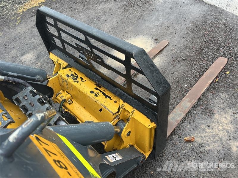 John Deere 333G Minicarregadeiras