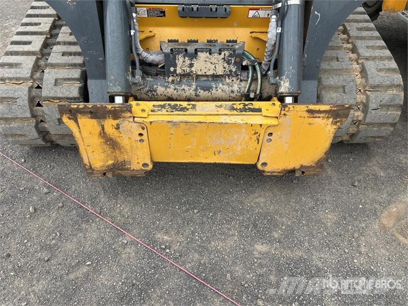 John Deere 333G Minicarregadeiras