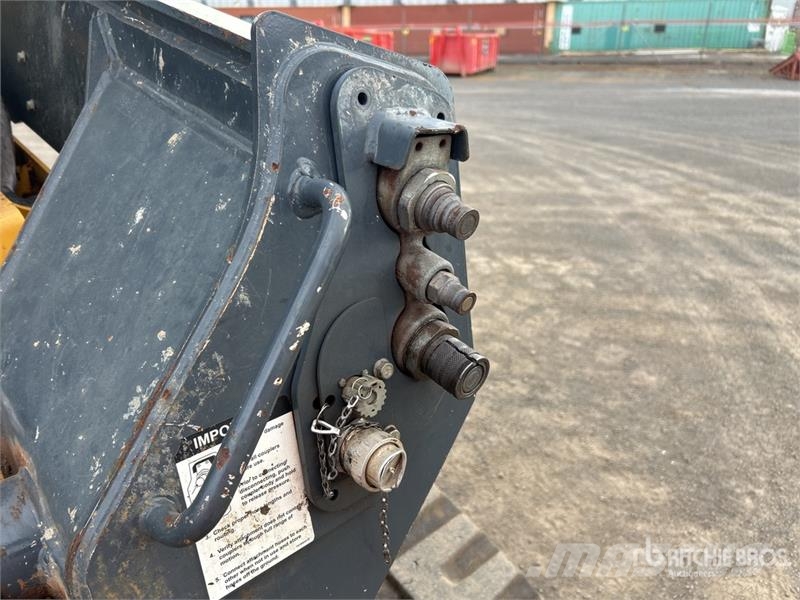 John Deere 333G Minicarregadeiras