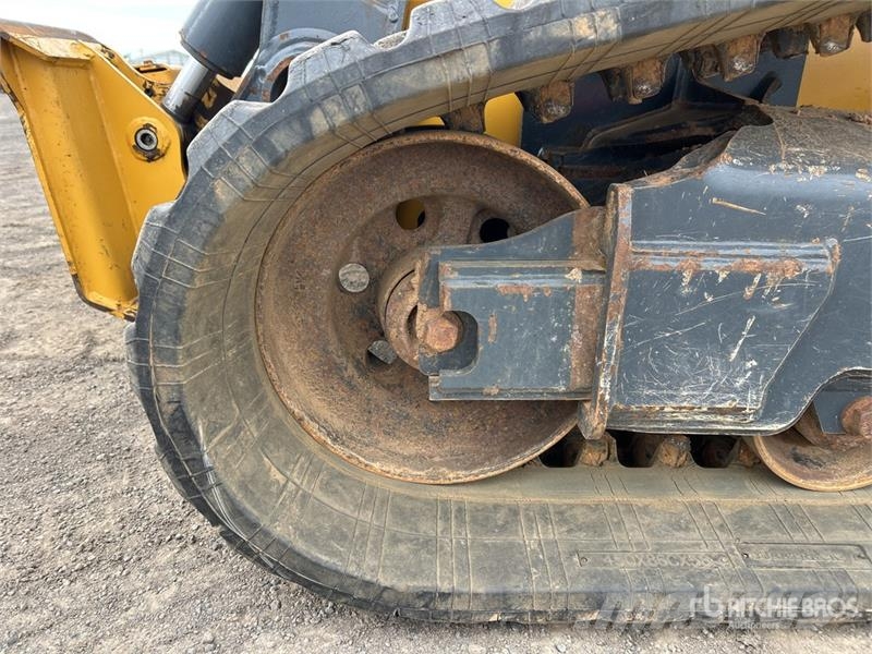 John Deere 333G Minicarregadeiras