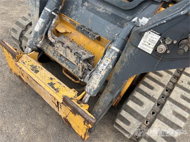 John Deere 333G Minicarregadeiras