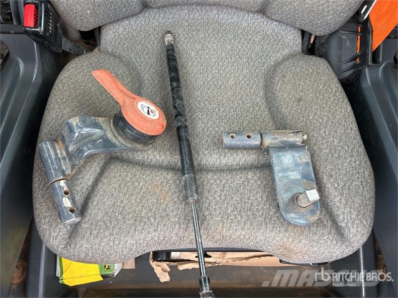 John Deere 333G Minicarregadeiras