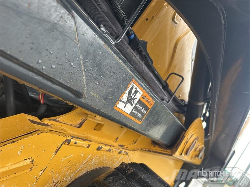 John Deere 333G Minicarregadeiras