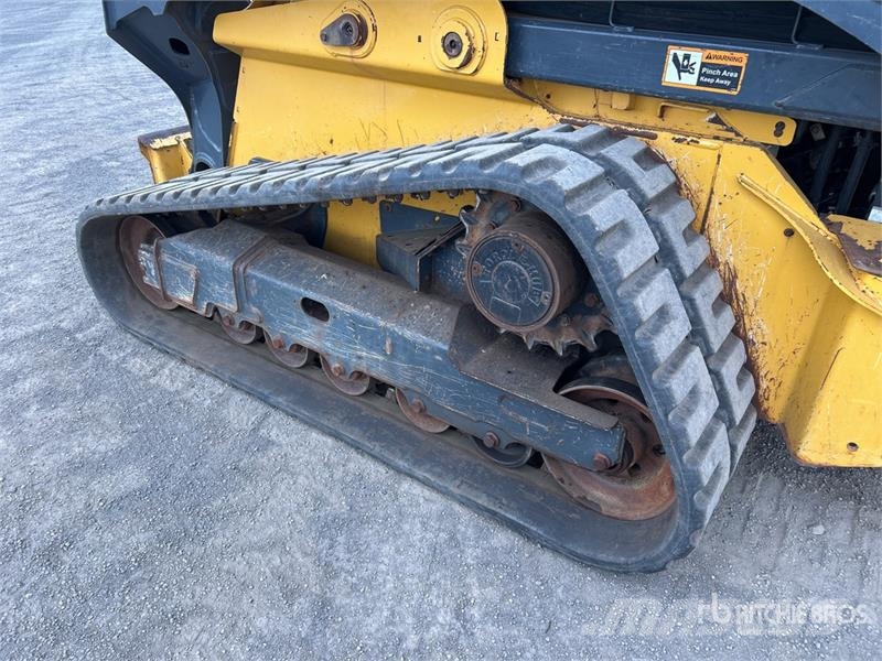 John Deere 333G Minicarregadeiras