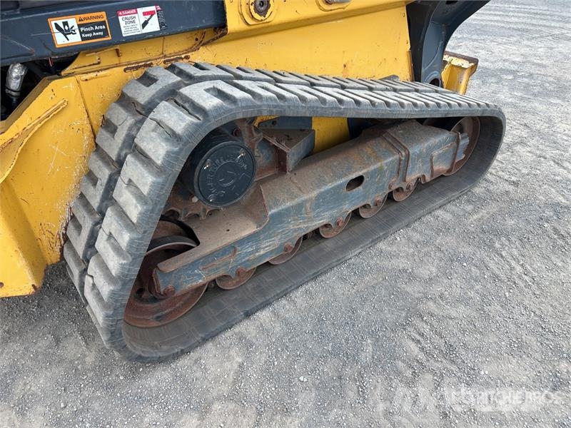 John Deere 333G Minicarregadeiras