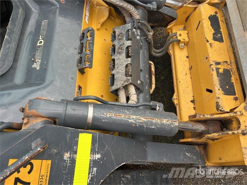 John Deere 333G Minicarregadeiras
