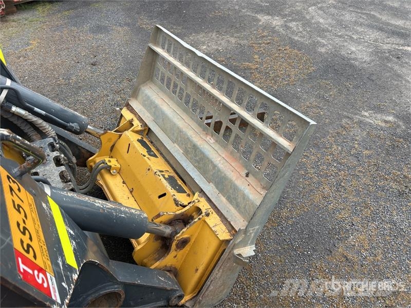 John Deere 333G Minicarregadeiras