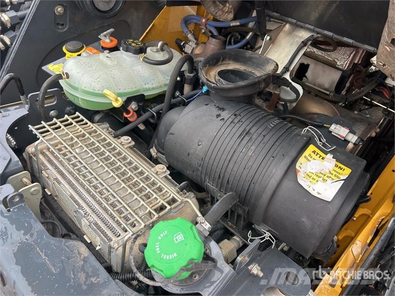 John Deere 333G Minicarregadeiras