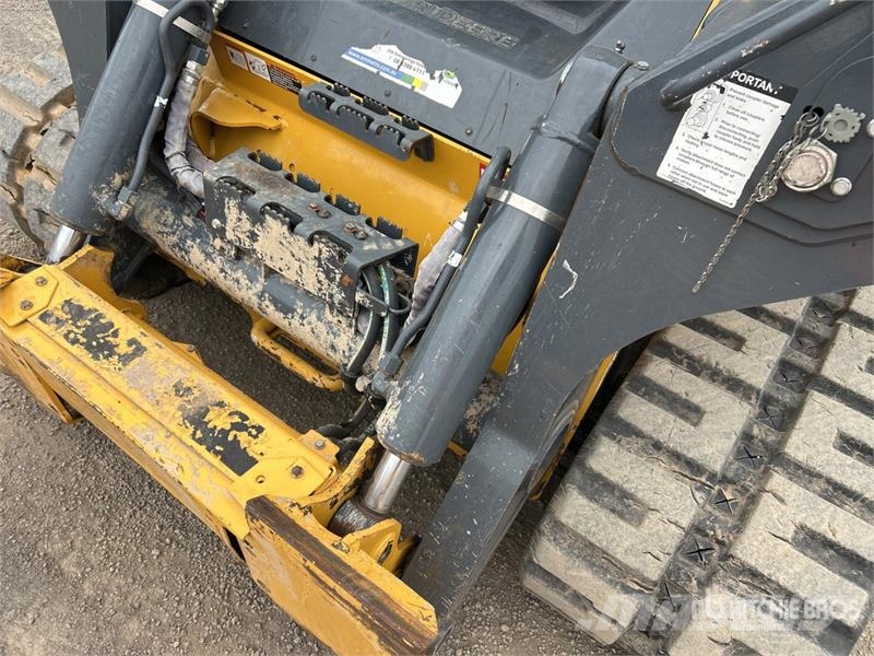 John Deere 333G Minicarregadeiras