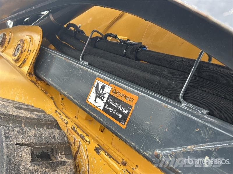 John Deere 333G Minicarregadeiras