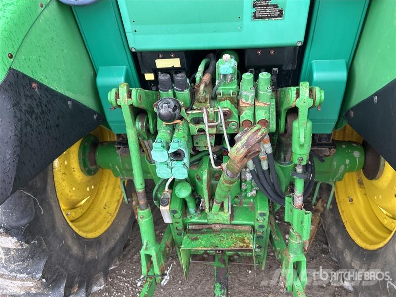 John Deere 6220 拖拉机/农用车