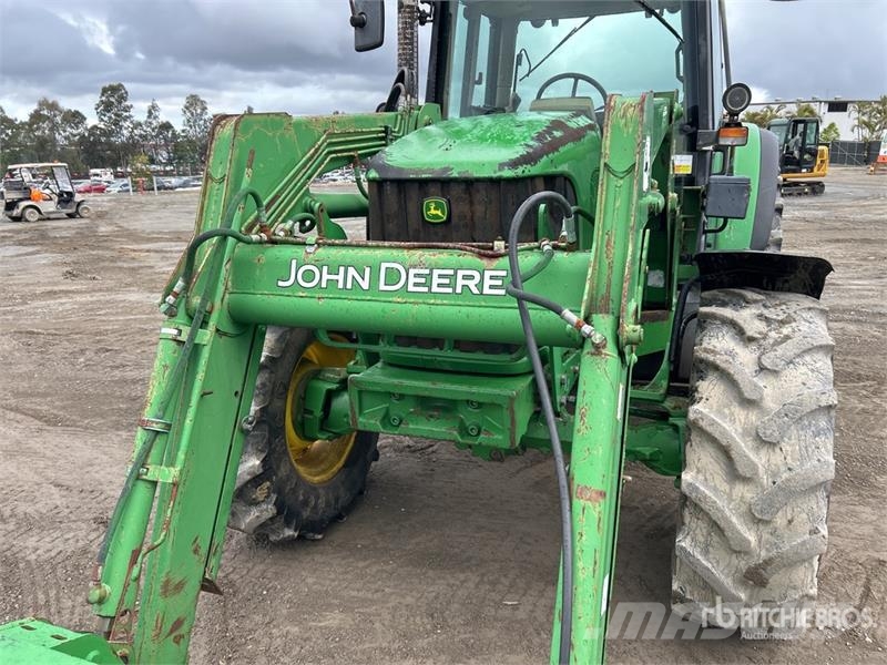 John Deere 6220 拖拉机/农用车