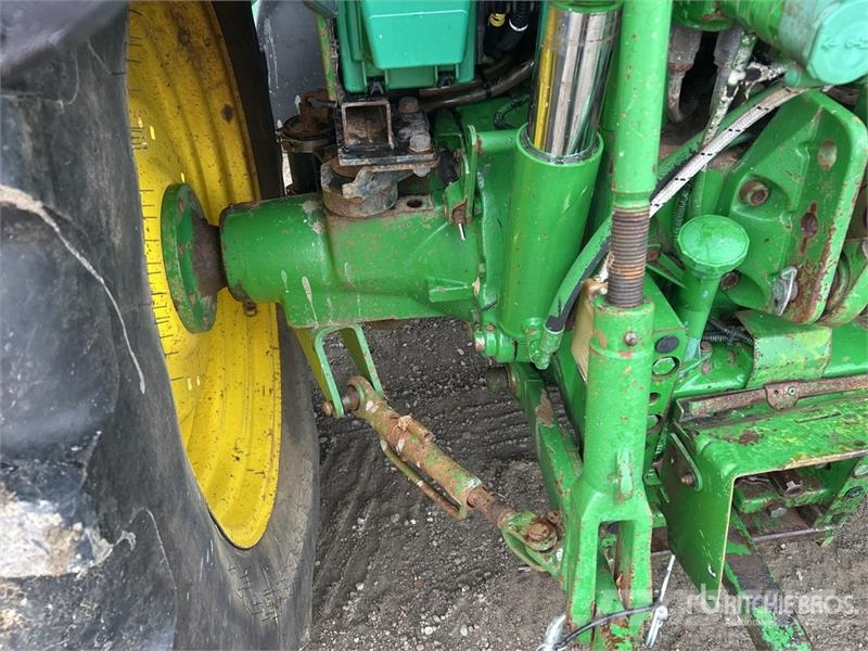 John Deere 6220 拖拉机/农用车