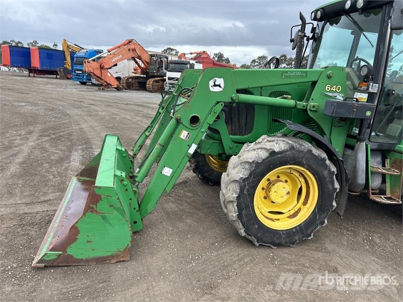 John Deere 6220 拖拉机/农用车