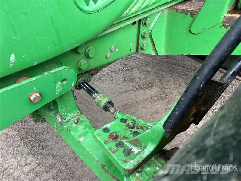 John Deere 6220 拖拉机/农用车