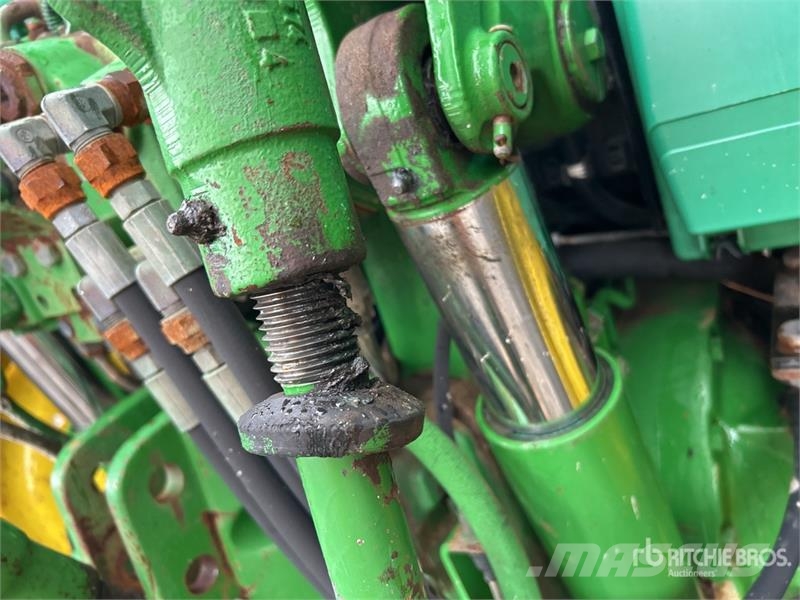 John Deere 6220 拖拉机/农用车