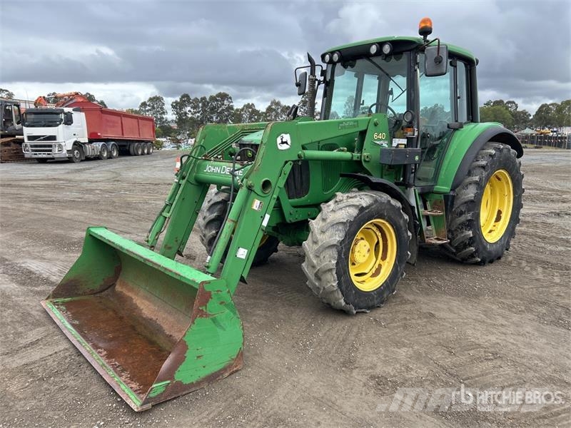 John Deere 6220 拖拉机/农用车