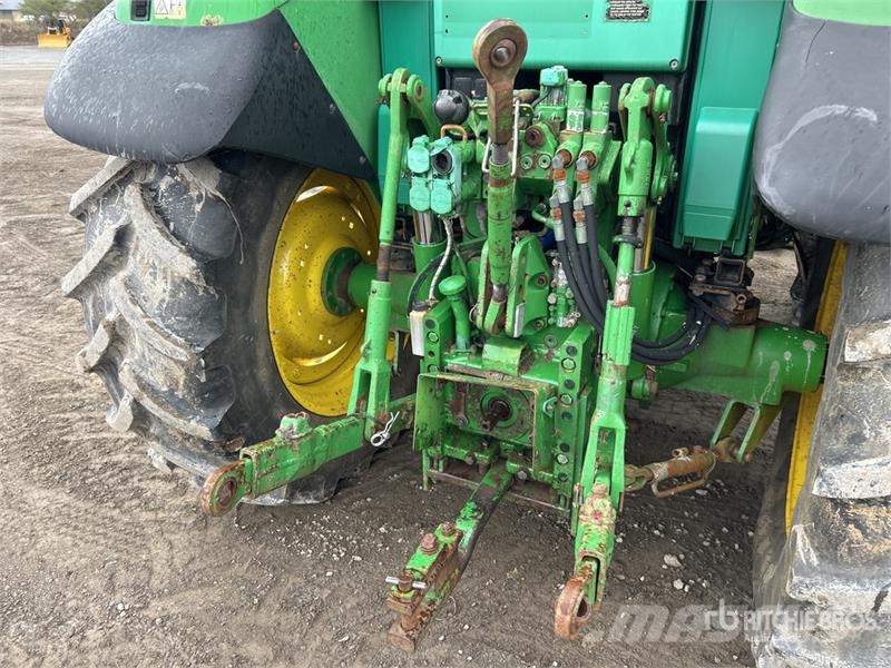 John Deere 6220 拖拉机/农用车